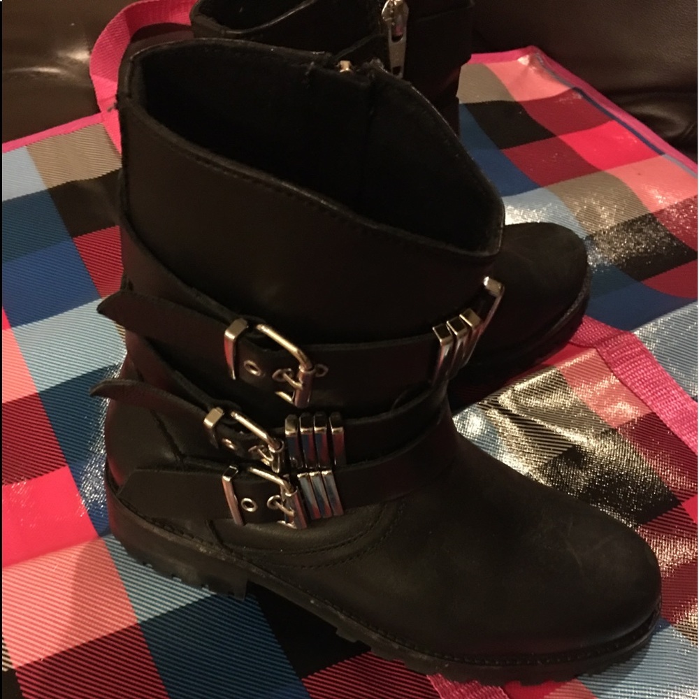 Zara Girls Biker Buckle Boot sz36.